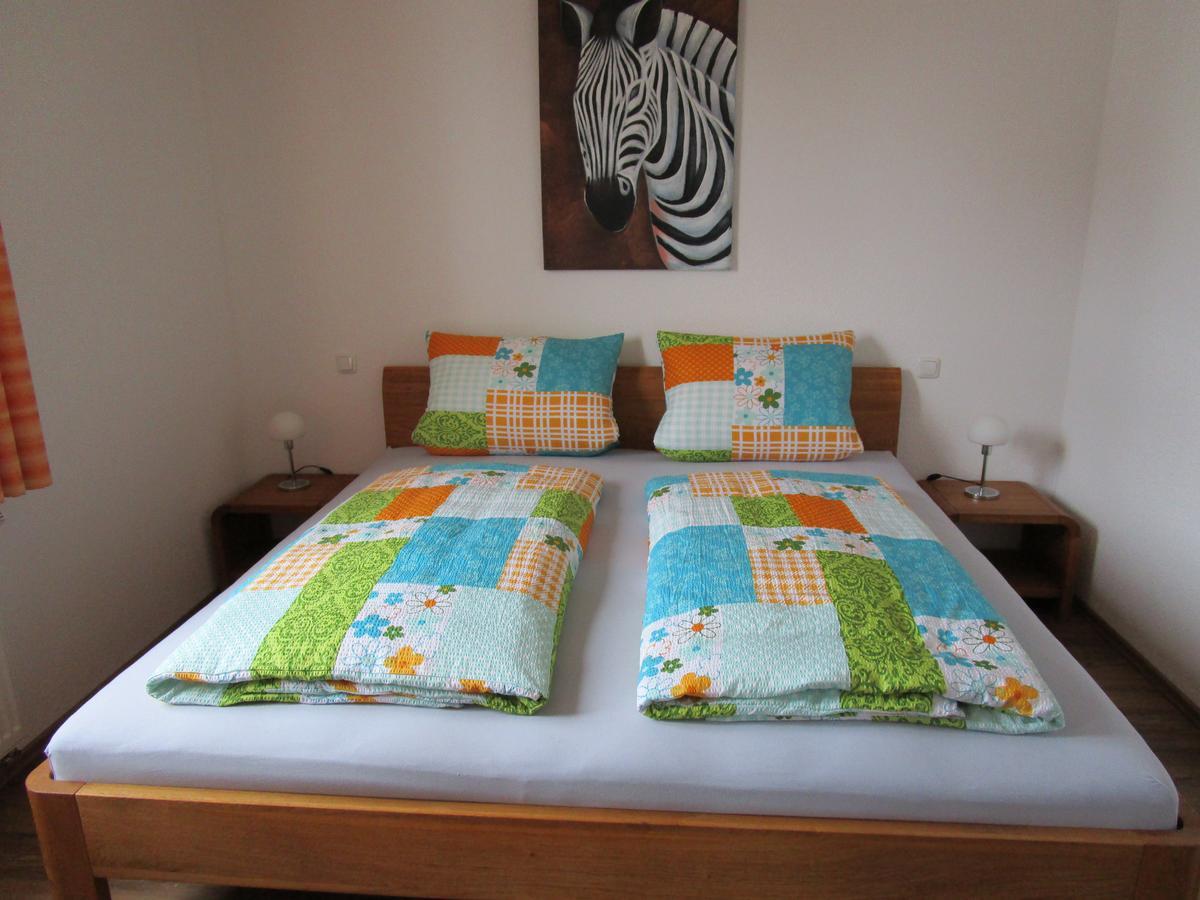 Obergessertshausen Ferienwohnung Rosa מראה חיצוני תמונה