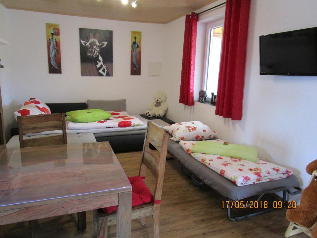 Obergessertshausen Ferienwohnung Rosa מראה חיצוני תמונה